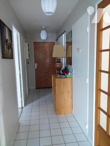 VIAGER OCCUPE T3 bis de 74m² en rdc avec jardinet et  parking