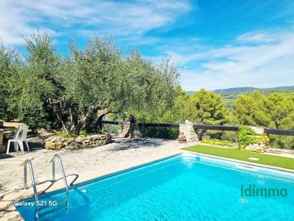 A découvrir Flayosc cette jolie villa F8 200m piscine terrasse sur 1448m terrain 495000€ dpe d Flayosc (83780)