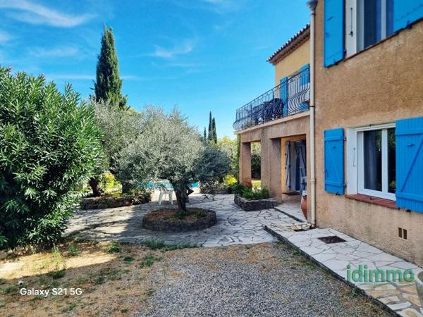 A découvrir Flayosc cette jolie villa F8 200m piscine terrasse sur 1448m terrain 495000€ dpe d Flayosc (83780)