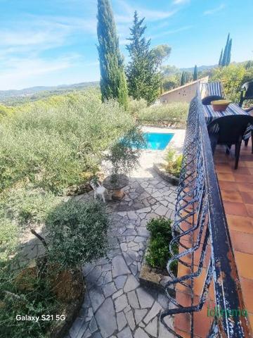 A découvrir Flayosc cette jolie villa F8 200m piscine terrasse sur 1448m terrain 495000€ dpe d Flayosc (83780)
