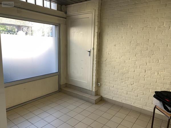 Local professionnel à louer à Arras dans le Pas-de-Calais (62000), ref : 62135-L1069