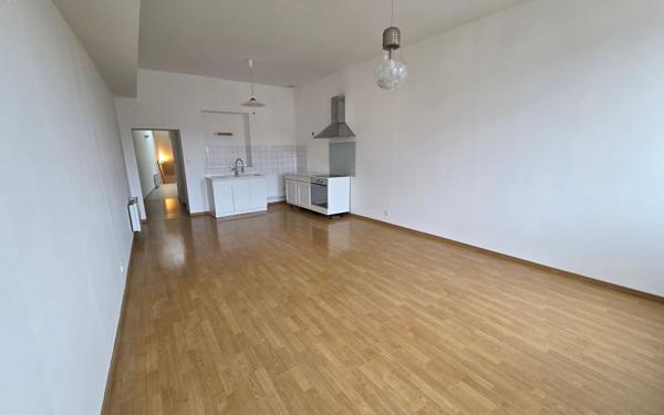 Appartement à louer    3 pièces • 120,19 m2 Dormans
