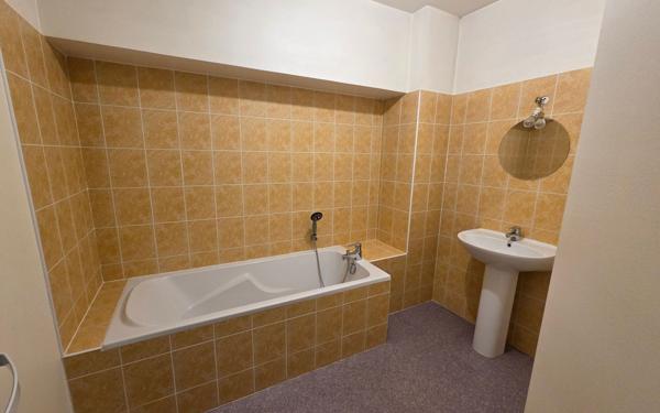 Appartement à louer    3 pièces • 120,19 m2 Dormans