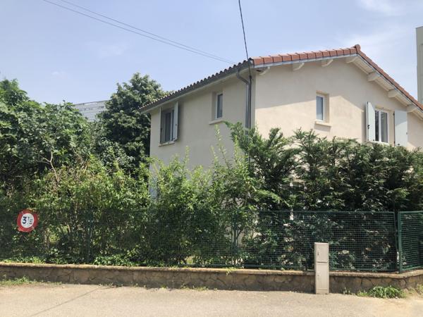 Écully (69130) ECULLY MAISON 145 m² SUR TERRAIN 655 m² ARBORE + GARAGE ET CAVE