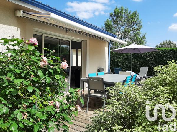 Maison traditionnelle 4 pièces de 95 m² à Vayres (33870)