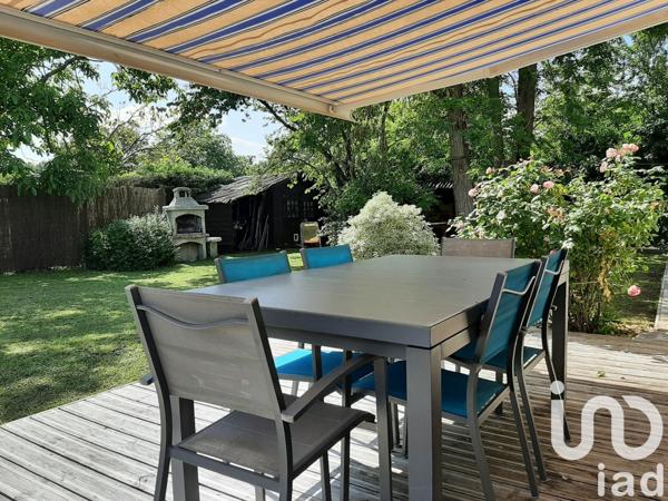 Maison traditionnelle 4 pièces de 95 m² à Vayres (33870)