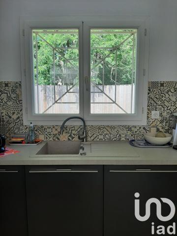 Maison traditionnelle 4 pièces de 95 m² à Vayres (33870)