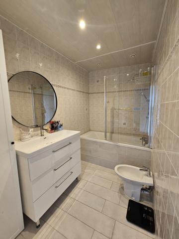 BORDEAUX BARRIÈRE SAINT-MÉDARD : APPARTEMENT T4 AVEC BALCON