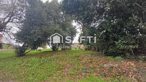 TERRAIN A BATIR 580M2 AVEC PUIT