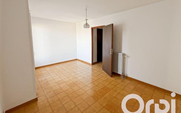 Appartement à vendre    3 pièces •  Bourg-Saint-Andéol