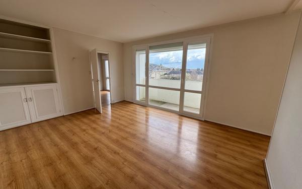 Appartement à vendre    4 pièces • 77 m2 Laon