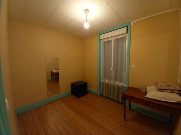 Maison de ville à CHAUFFAILLES avec cour intérieure - 75m²