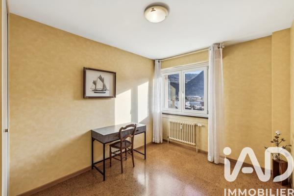 Appartement à vendre 4 pièces 77 m² Cluses