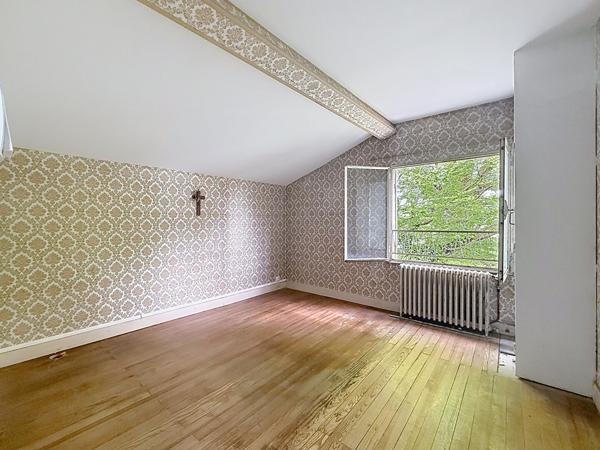 RARE Maison en pierre de 107m2 habitable sur parcelle de 500m2 , Artigues pres bordeaux RARE Maison en pierre de 107m2 habitable sur parcelle de 500m2 , Artigues pres bordeaux