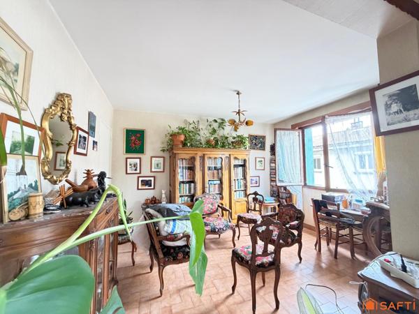 Appartement 119m2, 3 chambres, balcon et parking!