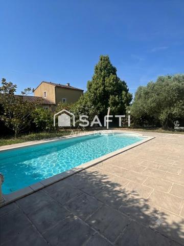 Pertuis : villa T6 de 166m² au calme avec piscine