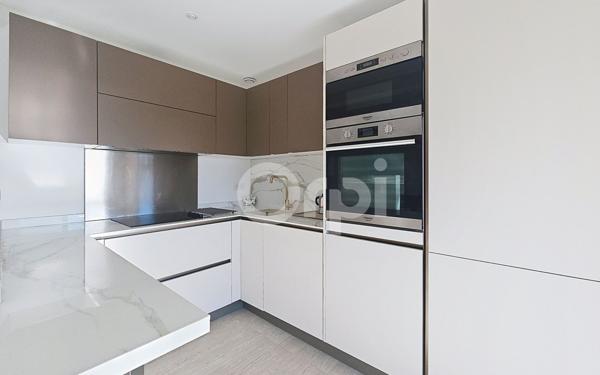 Appartement à vendre    2 pièces •  Antibes