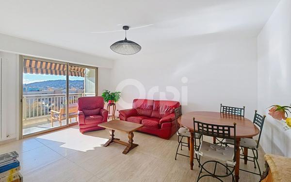 Appartement à vendre    2 pièces •  Antibes