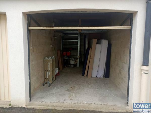 Garage
                                                                                                                                                
                                                                                                                                                
                                                                                                                                                                                                                                                                                                                        13  m²