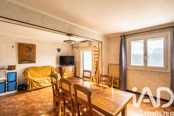 Maison à vendre 5 pièces 163,43 m² Arles