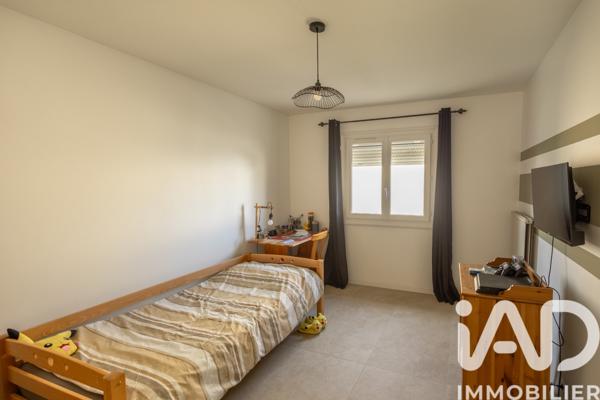 Maison à vendre 5 pièces 163,43 m² Arles