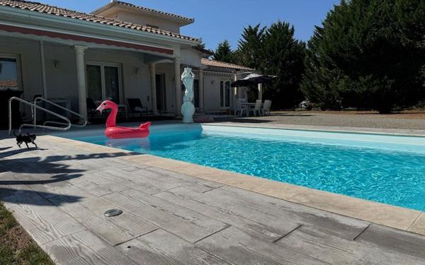 Maison à vendre    7 pièces •  Saint-Porquier