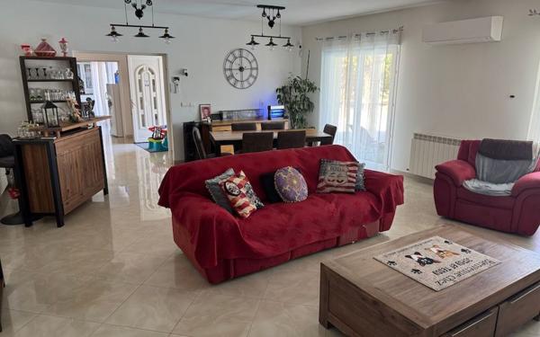 Maison à vendre    7 pièces •  Saint-Porquier