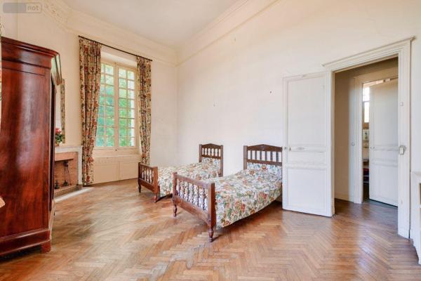 Maison de maître à vendre à Mérignac en Gironde (33700), ref : 33145//1869