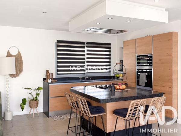 Maison à vendre 4 pièces 160 m² Marignane