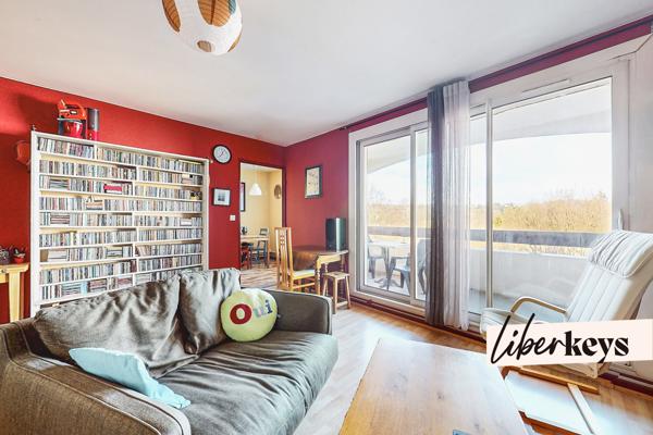 Appartement traversant avec balcon, box fermé et cave – Oullins