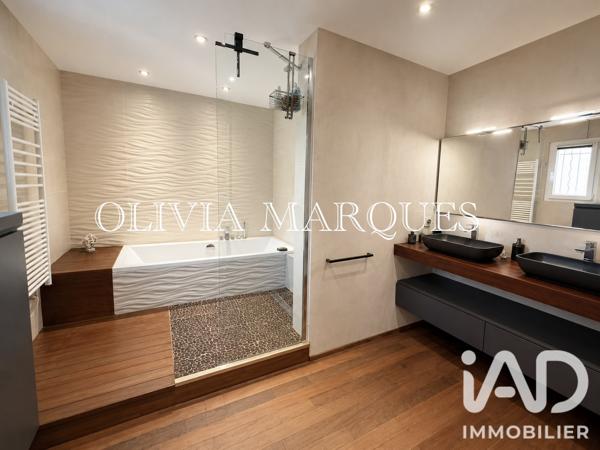 Maison à vendre 6 pièces 194 m² Marseille 16