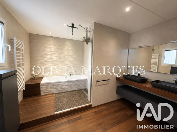 Maison à vendre 6 pièces 194 m² Marseille 16
