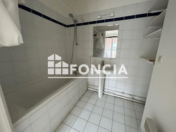 Location Appartement 2 pièces 47.91 m² - 9-17 R. DE LA BAIGNERIE Lille 59800