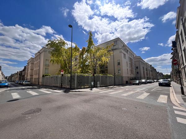 PARKING, REIMS - CAPUCINS