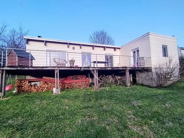 Maison contemporaine de 120 m² avec garage et beau terrain