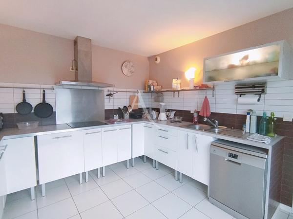 Maison contemporaine de 120 m² avec garage et beau terrain