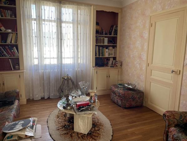 À vendre - Maison individuelle, 6 pièces située à Saint-Pierre-des-Corps (37700)