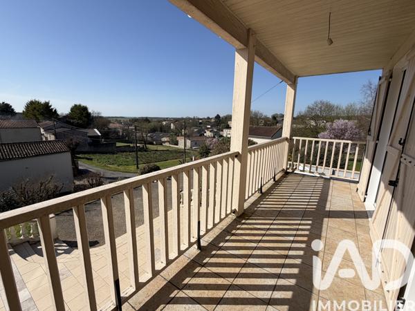 Maison à vendre 6 pièces 151 m² Rouillac