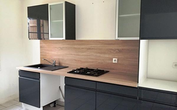 Maison à louer    4 pièces •  Chevincourt