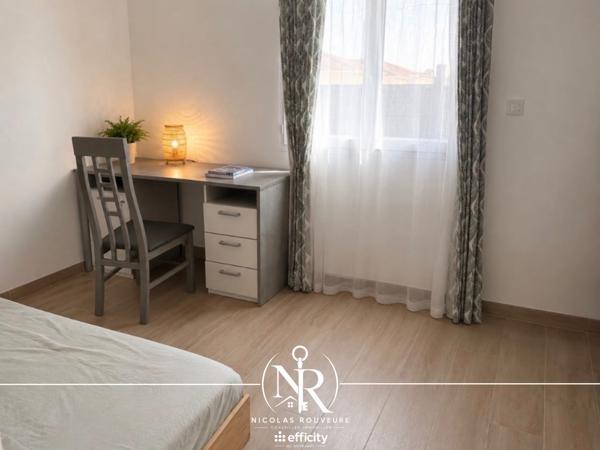 Maison
         5 pièces
        - 95 m² 359 000 € *