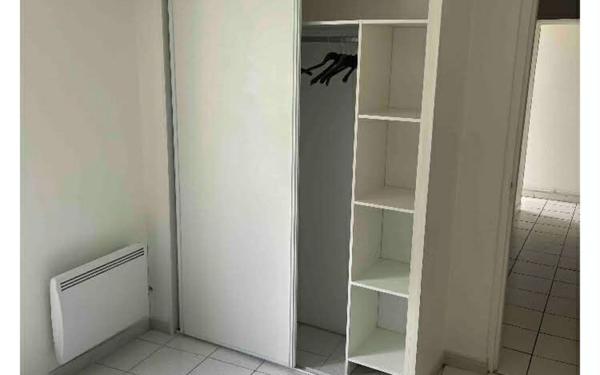 Immeuble à vendre    7 pièces •  Pont-l'Abbé-d'Arnoult