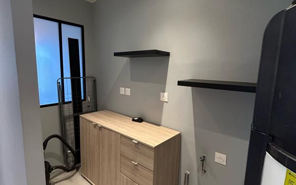 Immeuble à vendre    7 pièces •  Pont-l'Abbé-d'Arnoult