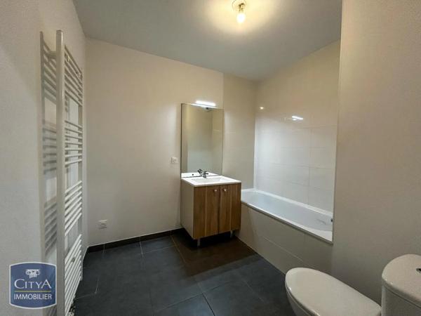 Appartement à louer 2 pièces 42.8m² Tourcoing (59200)