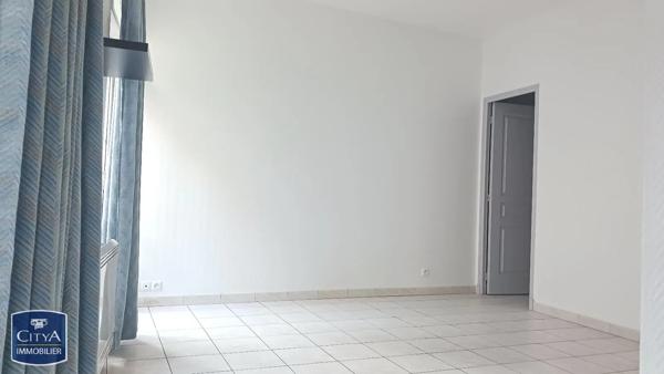 Appartement à louer 2 pièces 39m² Blois (41000)