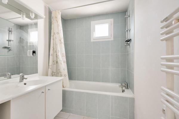 Appartement T4 dernier étage avec 2 parkings