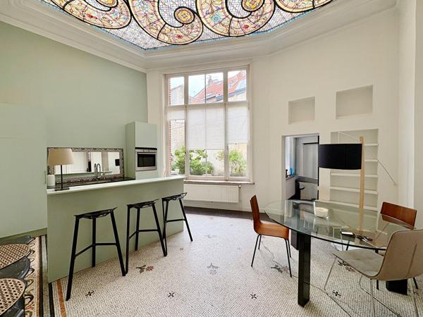 Vieux Lille, dans un hôtel particulier, magnifique Duplex, 2 chambres. de près de 133 m² avec terrasse, garage et cave Lille