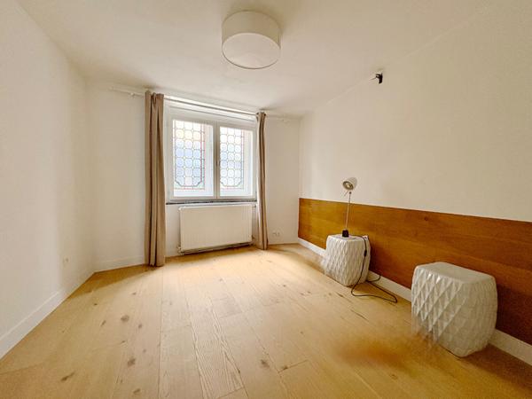 Vieux Lille, dans un hôtel particulier, magnifique Duplex, 2 chambres. de près de 133 m² avec terrasse, garage et cave Lille