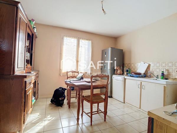 Maison sur sous-sol trois chambres