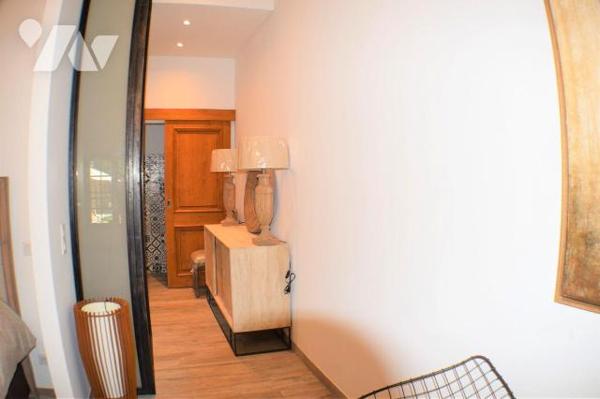 ARLES (13) Domaine agricole. Comprenant une demeure de 450 m² entièrement restaurée en 2018, ai...