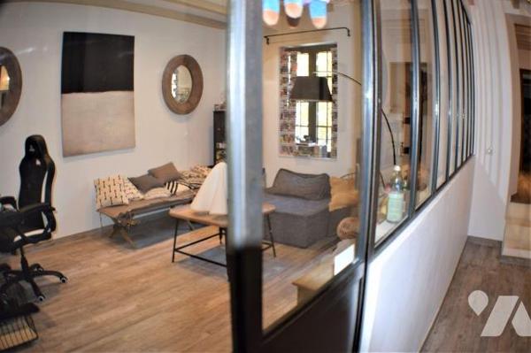 ARLES (13) Domaine agricole. Comprenant une demeure de 450 m² entièrement restaurée en 2018, ai...